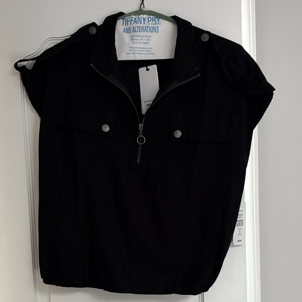 JUST ANGELS Black Zipper Blouse
